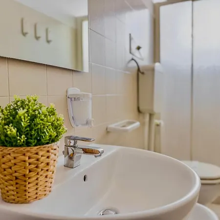 Apartment Intero - Free Parking - Wifi Padova